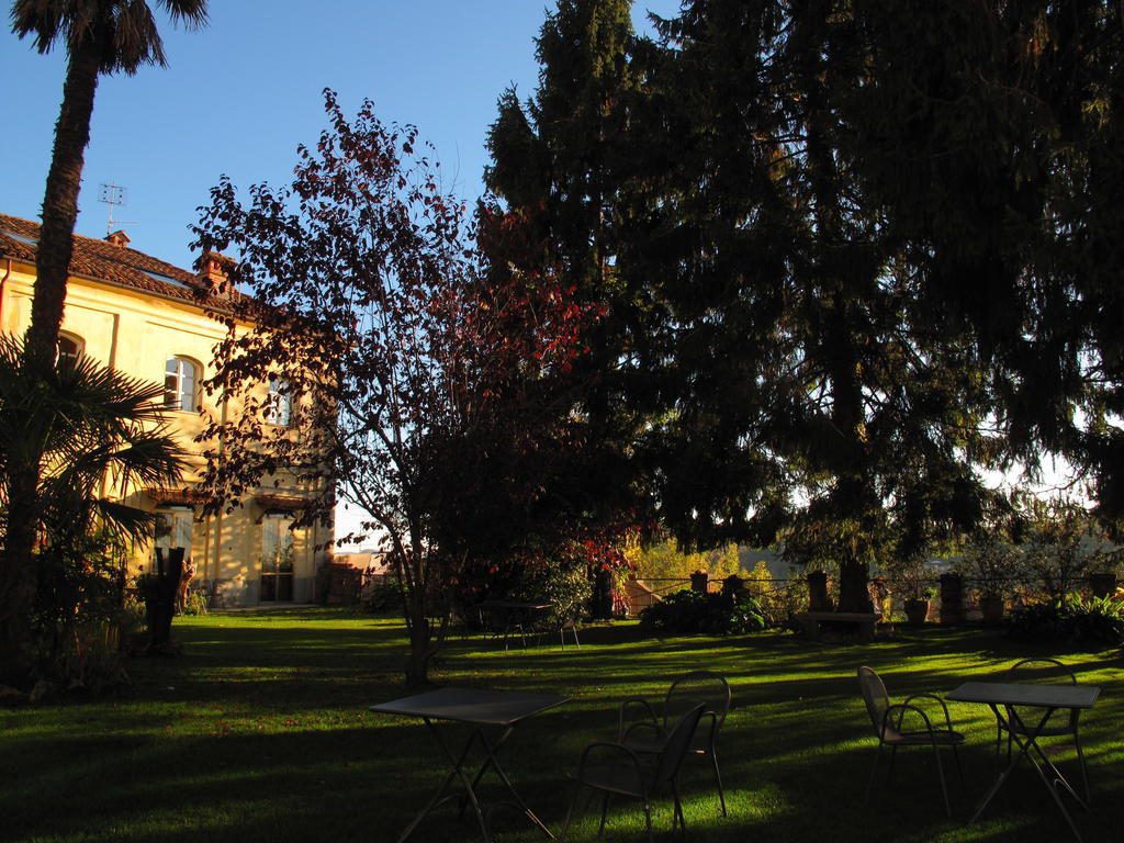 Albergo Real Castello Verduno Exterior foto